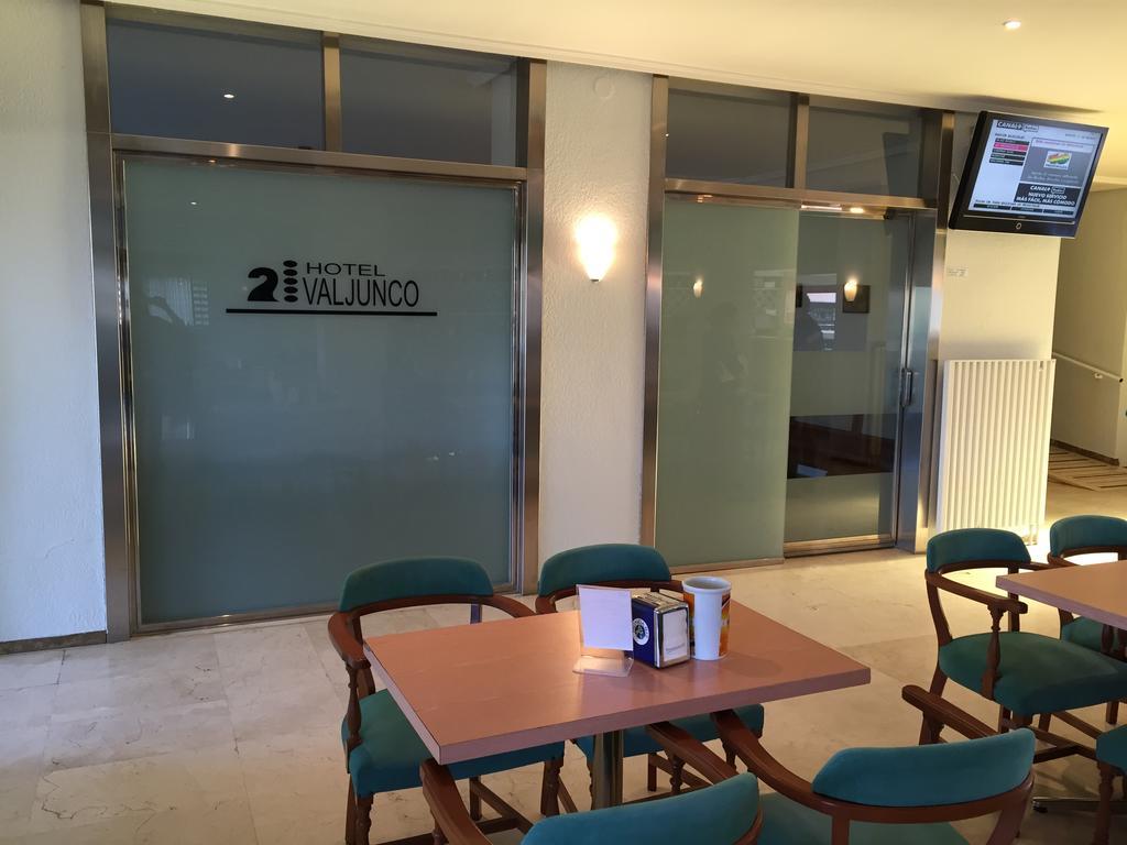 Hotel Valjunco Valencia de Don Juan Exterior foto